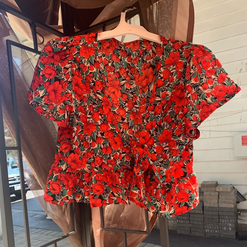 Shein shirt, size large !